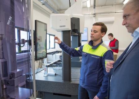 На заводе «Грундфос Истра» открылась измерительная лаборатория по контролю качества компонентов для производства насосов. Лаборатория оснащена самым современным оборудованием.